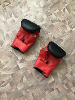 Боксерские перчатки кикбоксинг