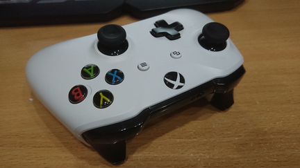 Xbox One s controller