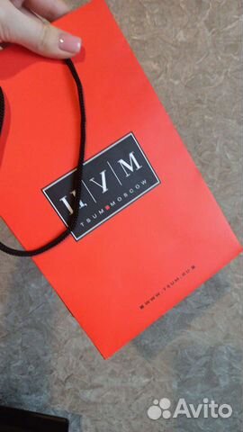 Подарочный картонный пакет цум