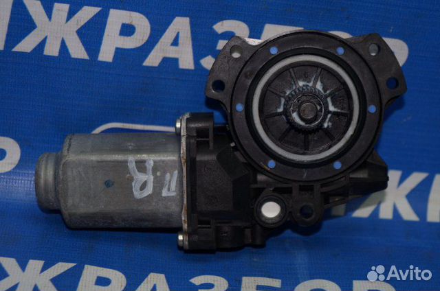 Моторчик стеклоподъемника передний правый Hyundai