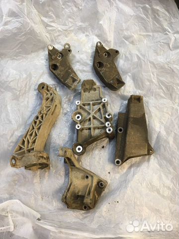 Крепления двигатель Лада Калана