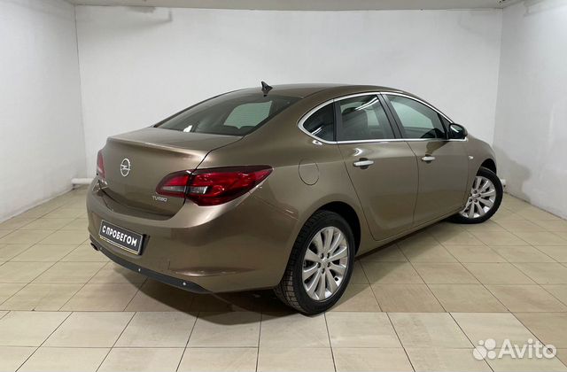 Opel Astra `2012