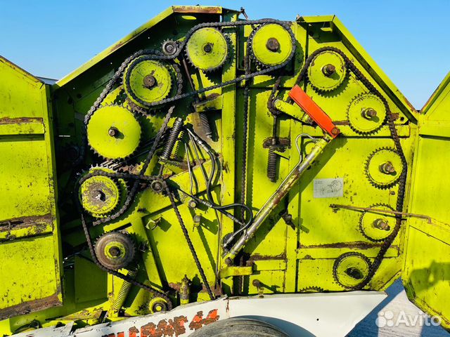 Пресс-подборщик рулонный claas rollant 44S