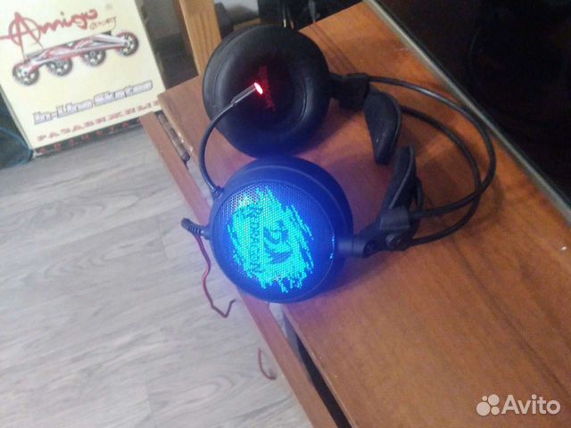 Игровые наушники с микрофоном и подсветкой