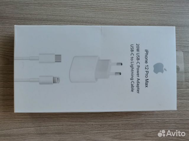 Зарядное устройство на iPhone