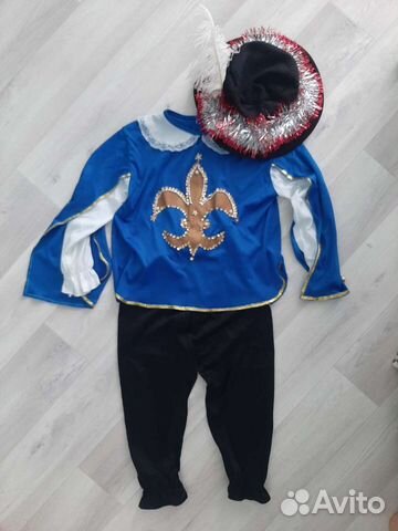 Новогодний костюм мушкетер