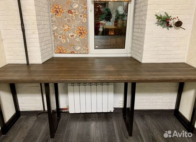 Подоконник-столешница из массива дерева