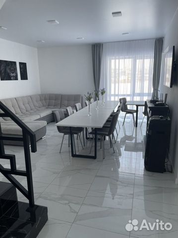 

5-к. коттедж, 200 м²