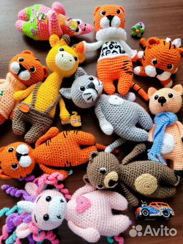 Подарок. Вязаная игрушка