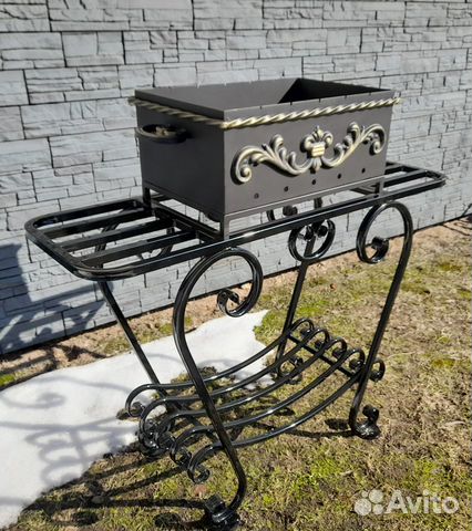Мангал с дровницей