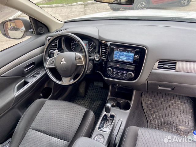 Mitsubishi Outlander 2.4 CVT, 2014, 89 100 км