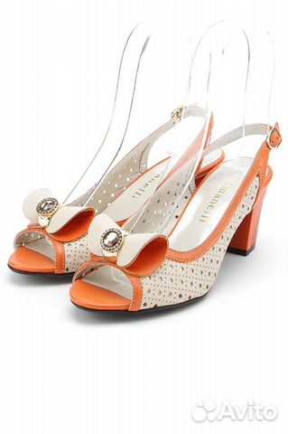 Босоножки новые