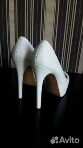 Туфли белые на каблуке Туфли белые на каблуке
