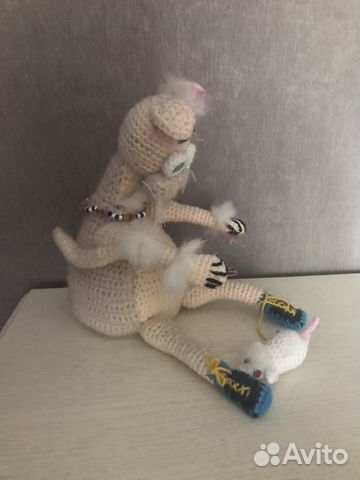Вязаный кот