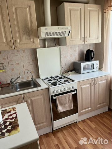 

1-к. квартира, 35 м², 4/5 эт.