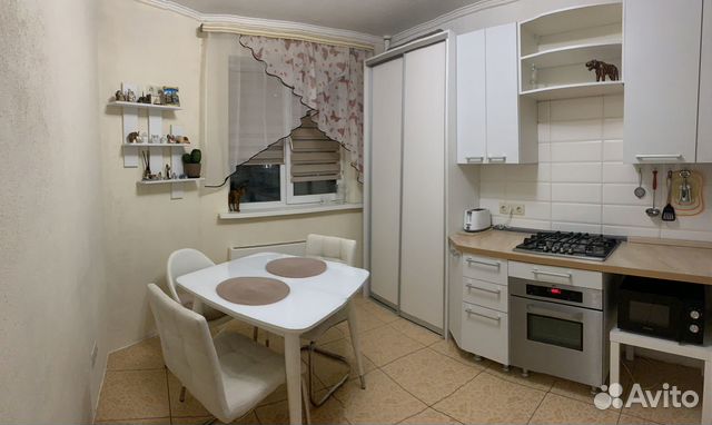 

1-к. квартира, 52 м², 3 кровати