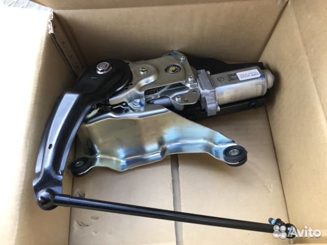 Доводчик пятой двери. Доводчик пятой двери. Замок багажника x-trail t32 с доводчиком. Доводчик пятой двери voxy. Доводчик пятой двери voxy.