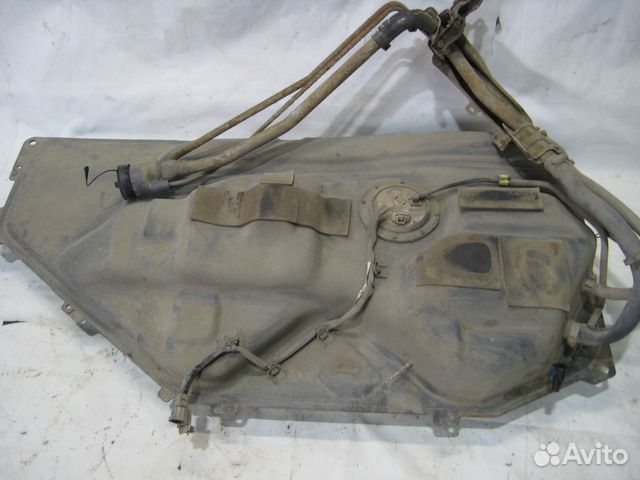 Бензобак Lexus RX400h Бензобак Lexus RX400h