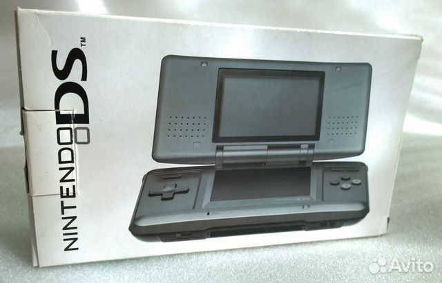 Nintendo спб. Корпус Nintendo DS (fat). DS fat с картриджем GBA. Nintendo DS fat наклейка. Nintendo DS fat какие картриджи.