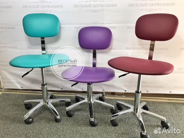 Стул мастера и клиента Стул мастера и клиента