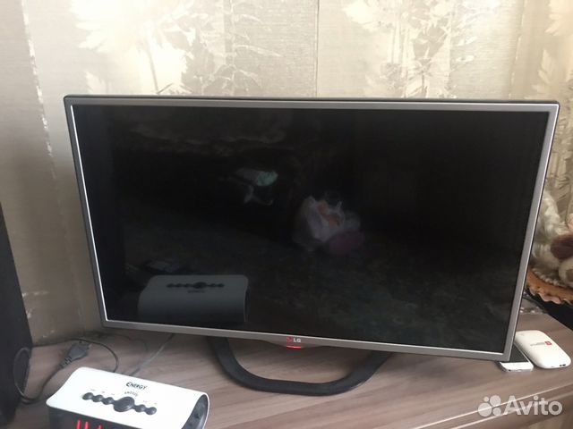 Телевизор LG 32 full HD 3D 100
