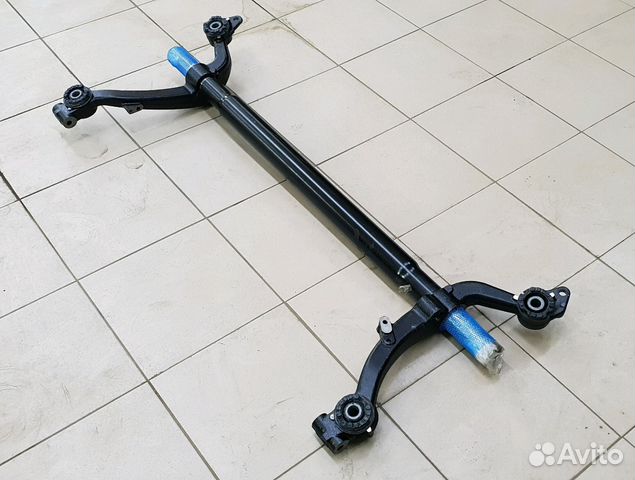 Новая, голая задняя балка для Пежо 206 Новая, голая задняя балка для Пежо 206