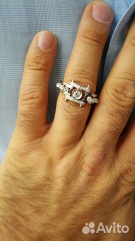 Золотое кольцо с бриллиантом мужское