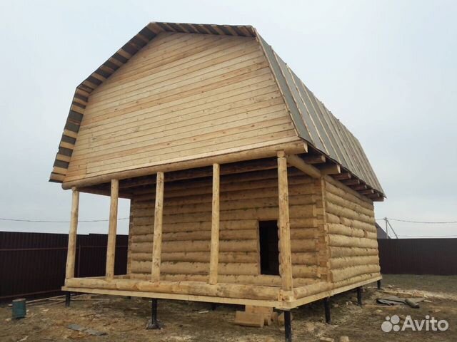 Сруб дома с установкой