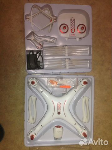 Квадрокоптер syma X8SW Квадрокоптер syma X8SW
