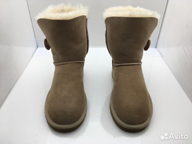 Угги Ugg Bailey Button бежевого цвета с пуговицей
