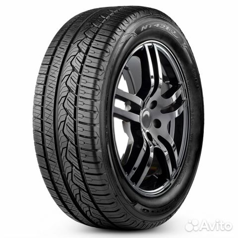 Nitto 215/60R17 96V NT421Q