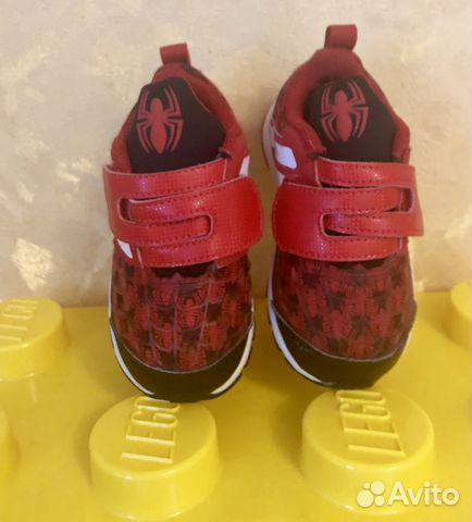 Кроссовки adidas Кроссовки adidas