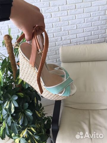 Босоножки на танкетке Calipso 36-37 размер Босоножки на танкетке Calipso 36-37 размер