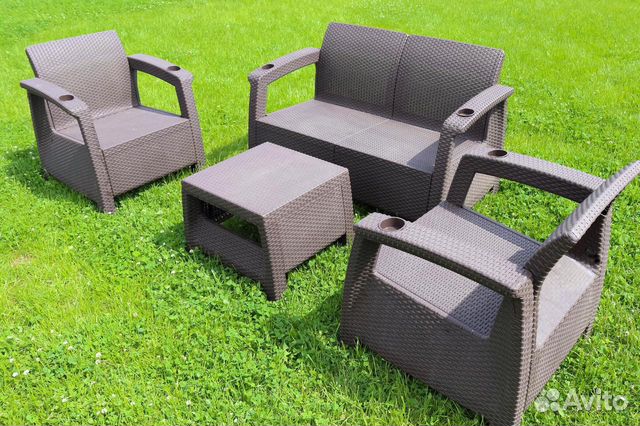 Стол из искусственного ротанга (570х515х420)