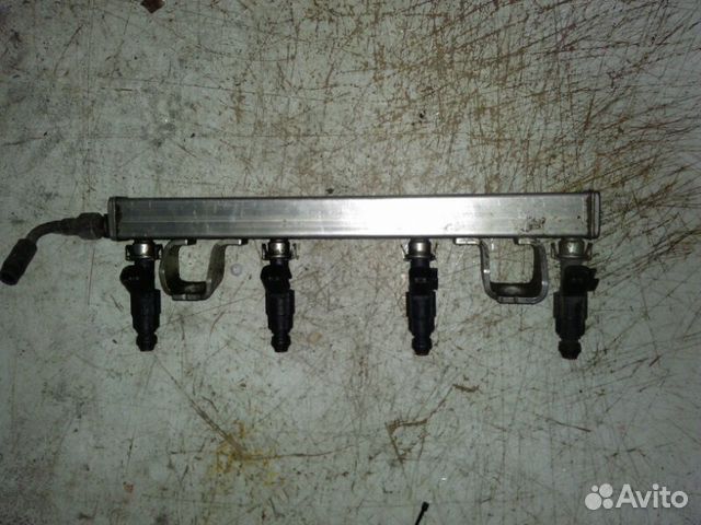 Рейка топливная (рампа) Ford Focus 2 2004-2011