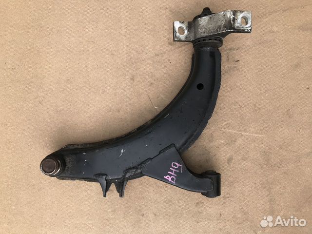 Рычаг правый Subaru Outback B12 Рычаг правый Subaru Outback B12
