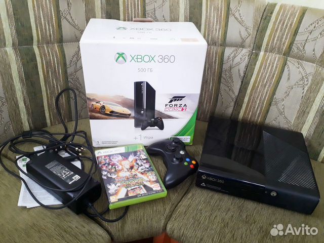 Приставка Xbox 360 E 500Gb