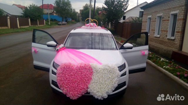 Свадебное украшение на авто (машину) Свадебное украшение на авто (машину)