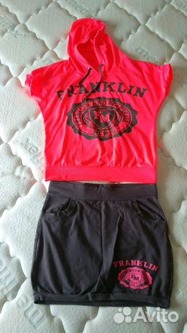 Футболка розовая и юбка спортивная Футболка розовая и юбка спортивная