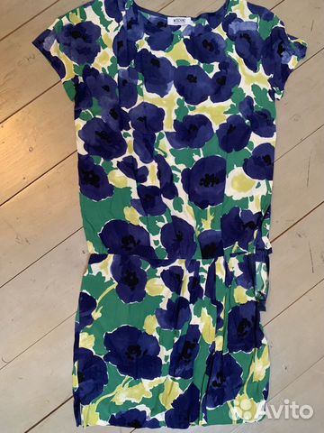 Платье Moschino 40 Платье Moschino 40