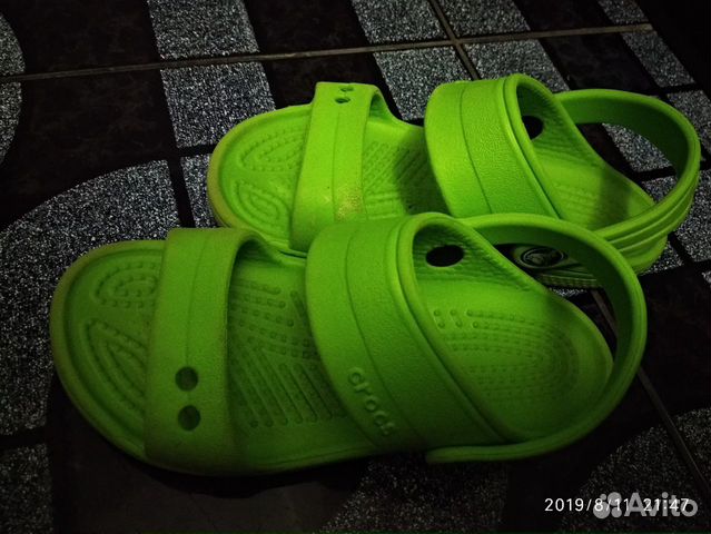 Сандали crocs