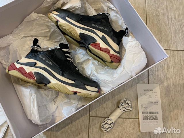 Кроссовки Balenciaga Triple S Кроссовки Balenciaga Triple S