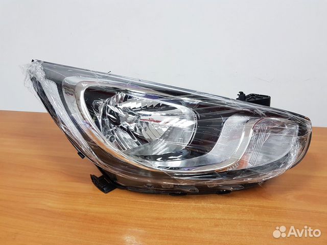 Фара правая Hyundai Solaris с 2011 по 2014 года