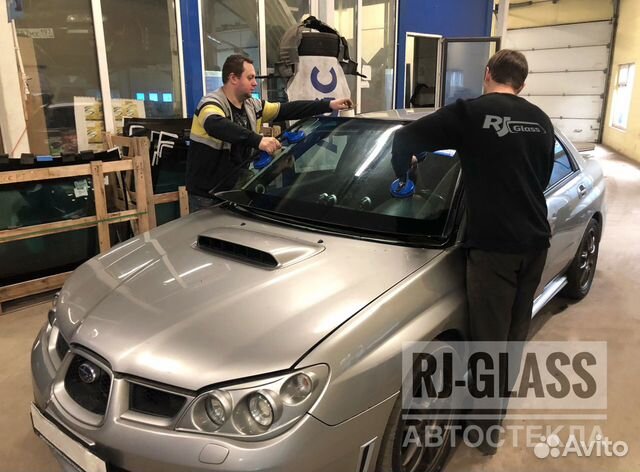 Лобовое стекло на Субару Импреза (00-07) Лобовое стекло на Субару Импреза (00-07)