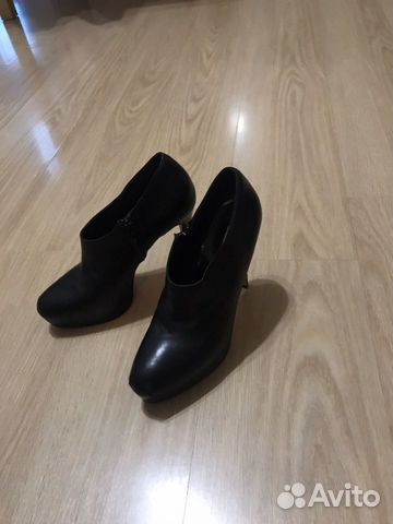 Ботильоны Brian Atwood Ботильоны Brian Atwood