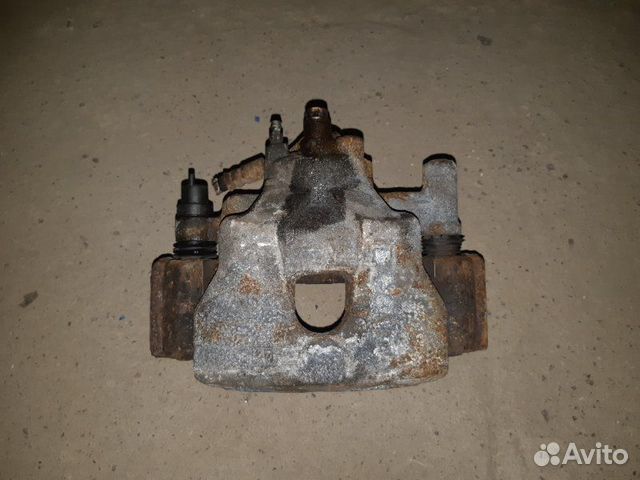 Суппорт передний правый Mazda 6 Gg 2.0 TD RF 2005