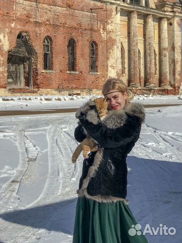 Шуба из мутона с чернобуркой Шуба из мутона с чернобуркой