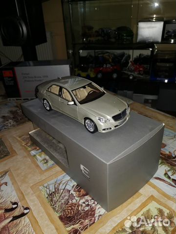 Minichamps 2009 Mercedes E Clase Distribuidor 1:18