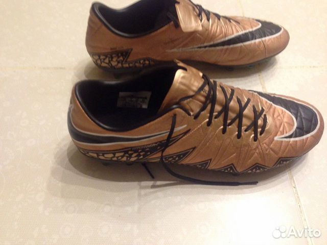 Футбольные бутсы профессиональные hypervenom Футбольные бутсы профессиональные hypervenom