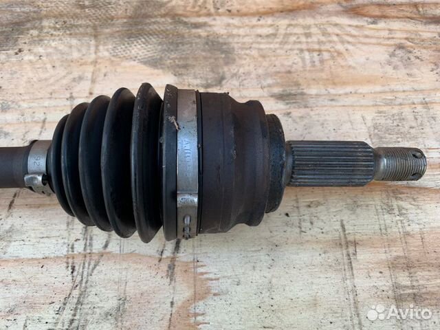Приводной вал левый Mitsubishi Lancer 10 2.0 4B11 Приводной вал левый Mitsubishi Lancer 10 2.0 4B11